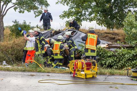 Bei einem Unfall auf der B 44 bei Kirschgartshausen im Juli 2019 starben zwei Menschen. Nun könnte das Verfahren wieder aufgenommen werden. Archivfoto: Thorsten Gutschalk