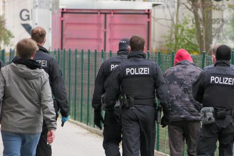 Im Zentrum der Polizeiaktion in mehreren Bundesländern steht ein Kurierdienst in Seeheim-Jugenheim, der ukrainische Fahrer illegal beschäftigt haben soll. Foto: Bundespolizeidirektion Koblenz