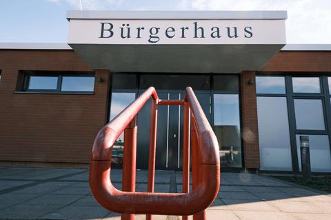 Soll zu einer Wärmeinsel werden: das Bürgerhaus in Bickenbach.            Archivfoto: Hans Dieter Erlenbach