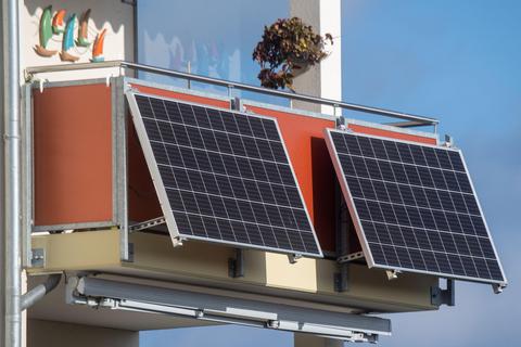 Chance für sinkende Stromkosten: Auch der Sängerbund Heppenheim denkt an die Installation einer Balkon-PV-Anlage am Vereinsheim.