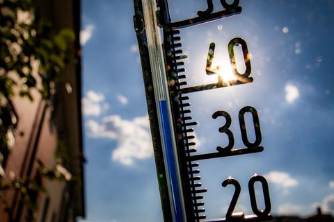 Temperaturen bis zu 40 Grad gehören inzwischen zum Sommer in Deutschland – mit gravierenden Folgen für die Gesundheit vieler Menschen.