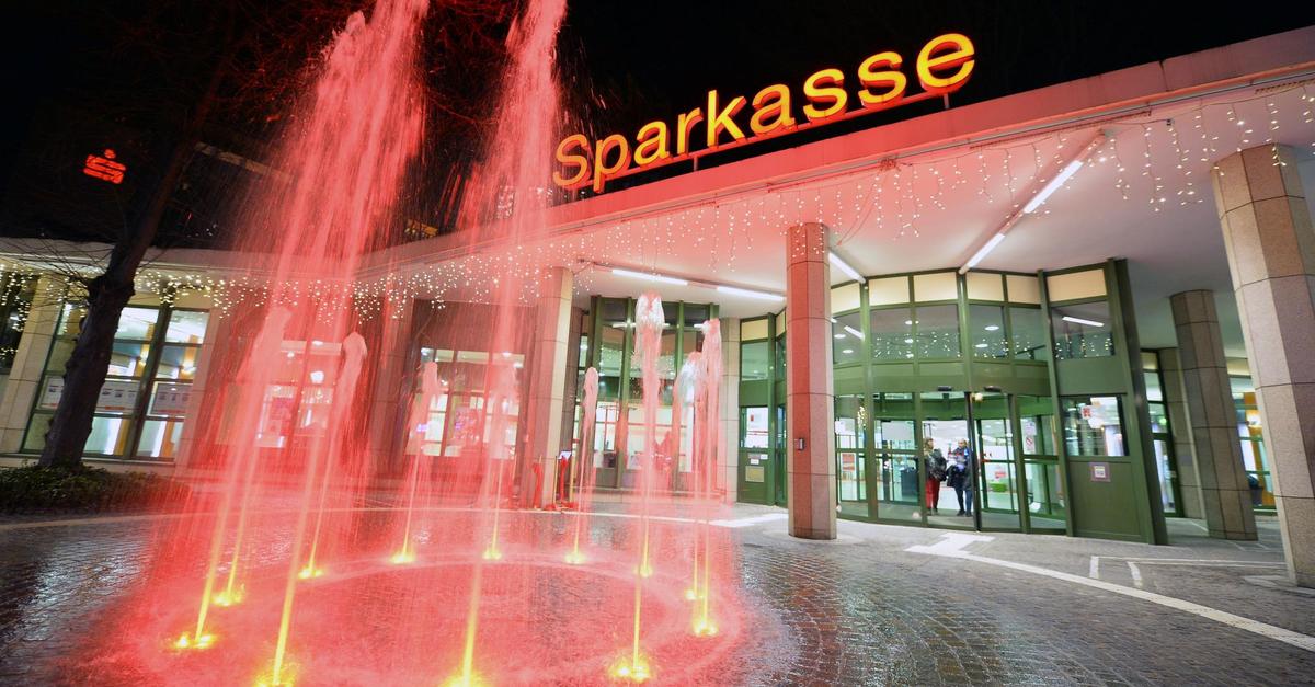 SparkassenFusion Kritik und Zustimmung im Wormser Stadtrat Echo Online