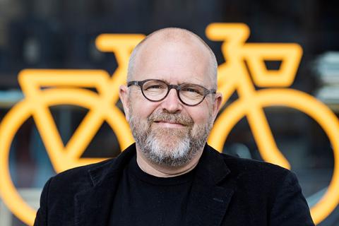 Klaus Bondam gilt als einer der Väter des "Kopenhagener Fahrradwunders". 2006 bis 2009 war er als technischer Bürgermeister für den Verkehr zuständig. Seit 2014 ist er Vorsitzender des Dänischen Radfahrerverbandes.  Foto: Nele Leubner