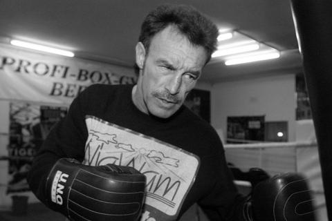 Der ehemalige Box-Europameister Rene Weller trainiert im Trainingszentrum in Berlin. Der frühere Box-Europameister René Weller ist am Dienstag im Alter von 69 Jahren gestorben. 
