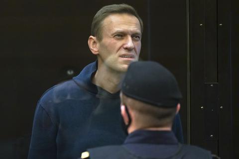 Der russische Oppositionsführer Alexej Nawalny bei einer Anhörung am Dienstag.  Foto: -/Moscow City Court/AP/dpa