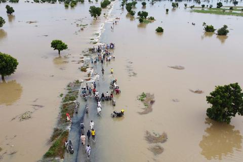 Nigeria kämpft mit den schlimmsten Überschwemmungen seit einem Jahrzehnt. © -/AP/dpa