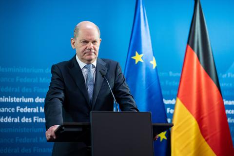 Olaf Scholz (SPD), Bundesfinanzminister, äußert sich im Bundesministerium der Finanzen unter anderem zum Stand der Umsetzung des milliardenschweren Corona-Aufbaufonds.  Foto: dpa