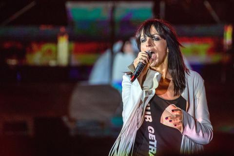 Popsängerin Nena thematisierte bei einem Konzert auf Rügen erneut die Corona-Hygieneauflagen.               Foto: dpa