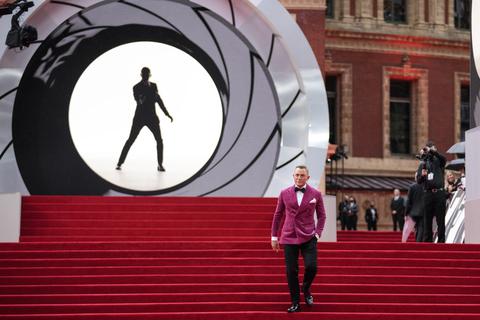 Bond-Darsteller Daniel Craig auf dem roten Teppich bei der Weltpremiere zum neuen James Bond Film " No Time to die" in der Royal Albert Hall. Foto: dpa