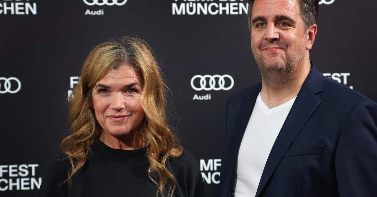 Extras wanted: Pastewka and Engelke are apparently filming again in ...