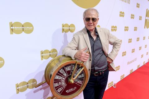 Wolfgang Petersen beim Empfang der Bavaria Film auf dem Roten Teppich beim Filmfest München 2019. Nun ist der Star-Regisseur im Alter von 81 Jahren gestorben.   Foto: picture alliance/dpa | Felix Hörhager