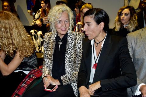 Starfotografin Ellen von Unwerth mit Blanca Li, einer spanischen Choreografin (rechts). Foto: Anja Kossiwakis