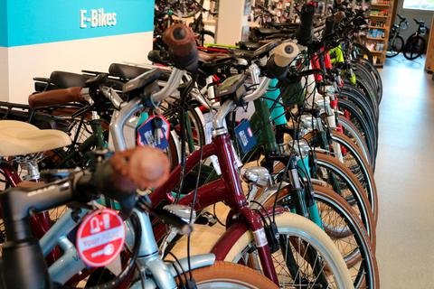 E-Bikes in allen Ausführungen sind der Renner auf dem aktuellen Fahrradmarkt.  Foto: Anna-Lena Fischer 