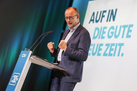 Friedrich Merz gibt sich in Frankfurt kämpferisch für die hessische CDU.