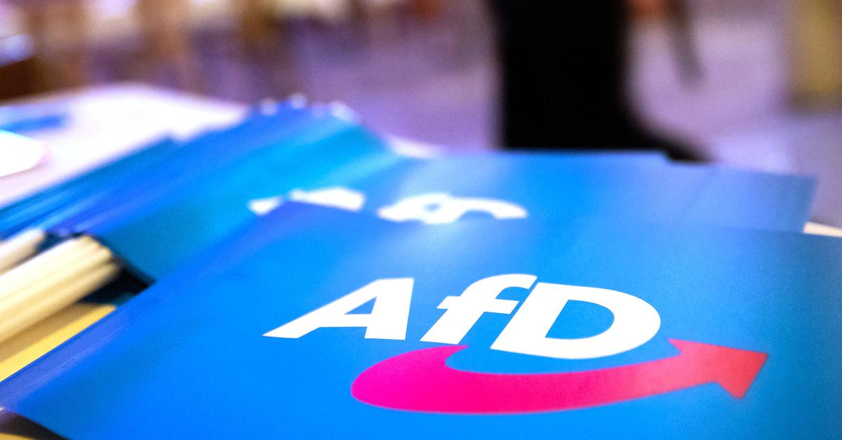 AfD report under lock and key - | what happens next?