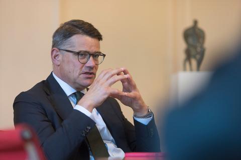 Interview mit Boris Rhein (CDU), Ministerpräsident von Hessen, in der Hessischen Staatskanzlei.