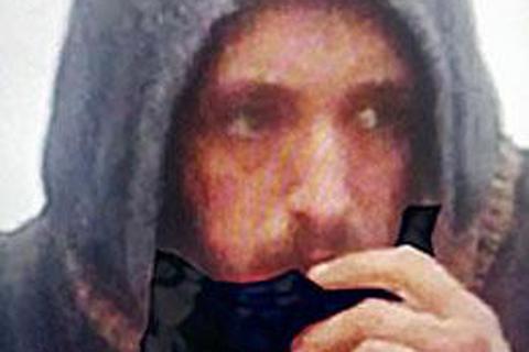 Diesen Mann sucht die Polizei. Vorwurf: versuchter Totschlag. Foto: Polizeipräsidium Mittelhessen