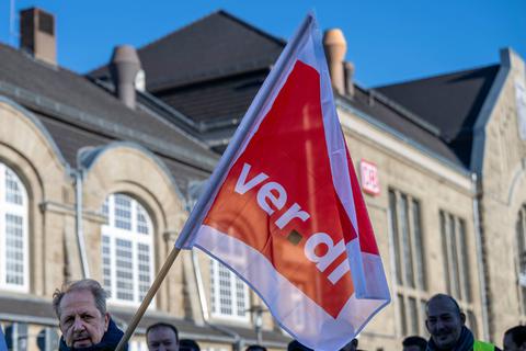 Die Streikenden versammeln sich.