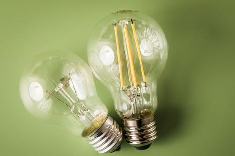 Die gute alte Glühlampe verbraucht bis zu 90 Prozent mehr Strom als die LED.