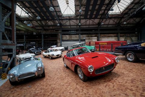Exponate im Automuseum The Loh Collection