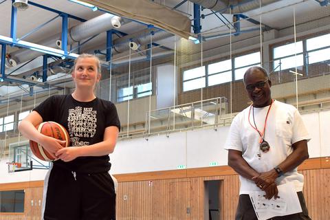 Die TVH-Basketballer haben mit Lisa Kern und Mike Bowers zwei neue Trainer. Foto: Dagmar Jährling