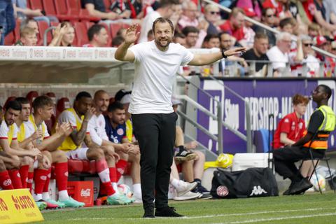 Hat mit seinem Team in der abgelaufenen Saison viele Höhen und Tiefen durchlebt: Mainz-05-Trainer Bo Svensson.