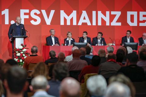 Mitgliederversammlung in der Opel Arena. Foto: Sascha Kopp