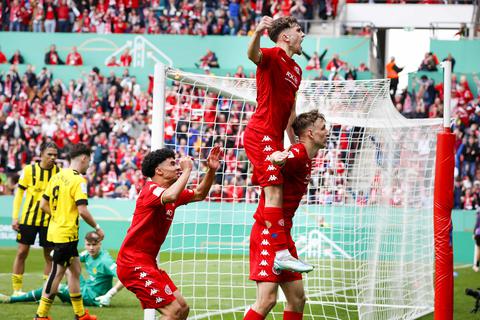 Das Finale der Deutschen Meisterschaft der A-Jugend in der MEWA-Arena hat der Mainzer Nachwuchs für sich entschieden.