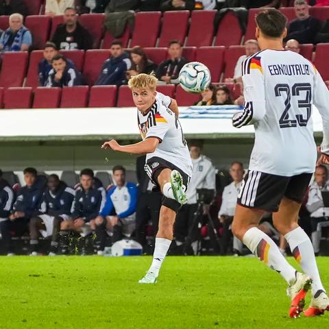 Hennes Behrens konnte die Niederlage gegen Griechenland nicht mehr verhindern, war aber dennoch stolz über sein Debüt im DFB-Dress.