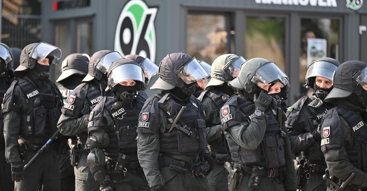 Nach Darmstadt-Spiel gegen Hannover 96: Polizei verhindert ...