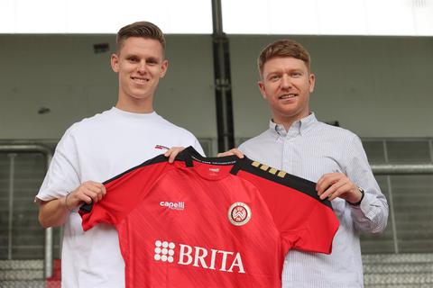 Julius Kade (links) und Paul Fernie, Sportlicher Leiter beim SVWW.