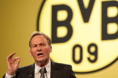 Bei der Amtsübernahme von Geschäftsführer Hans-Joachim Watzke im Februar 2005 stand Fußball-Bundesligist Borussia Dortmund kurz vor der Insolvenz. Seitdem ging es steil bergauf. Foto: dpa 