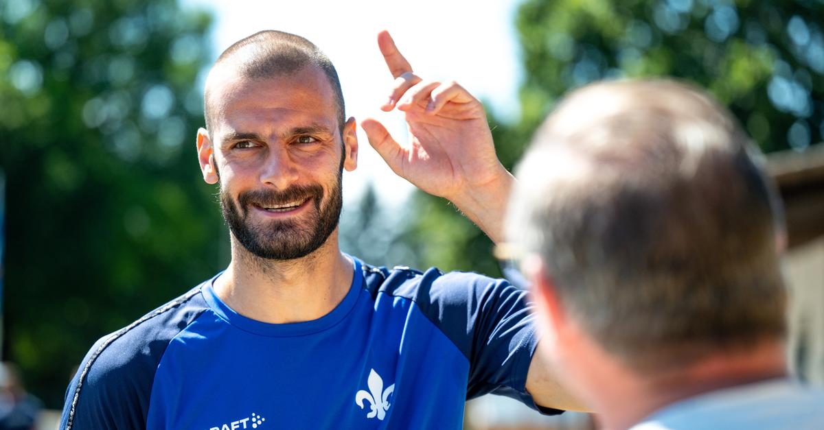 Darmstadt defender Vukotic doesn't like the ball at his feet