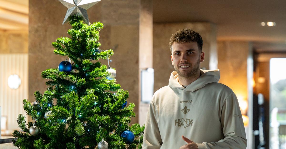Sergio Lopez vom SV Darmstadt 98 feiert den Dreikönigstag im ...
