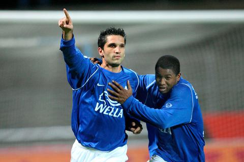 Hohe Erwartungen lagen in der Saison 2006/07 vor allem auf Alberto Mendez (links, rechts Sebastiao). Erfüllen konnte sie der frühere Arsenal-London-Profi nicht wirklich. Archivfoto: Herbert Krämer 