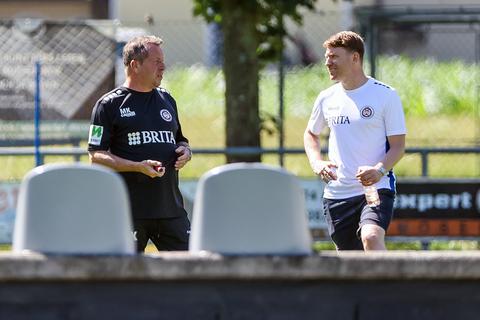 Der SVWW hat auf dem Transfermarkt zugeschlagen: Trainer Markus Kauczinski (links) darf sich auf Franko Kovacevic freuen, den der Sportliche Leiter Paul Fernie als einen „temporeichen und dynamischen Stürmer“ beschreibt.