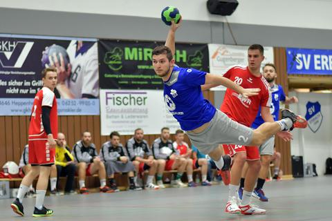 Lennart Grabisch im Anflug: Auch am kommenden Spieltag will der Erbacher für Torgefahr sorgen. Foto: Dagmar Jährling