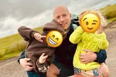 René Dykier ist Familienmensch durch und durch. Mit seiner Frau und den beiden Kindern (fünf und drei Jahre alt) führt er ein aktives Familienleben.