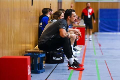 Noch zwei Spiele: Dann ist für Trainer Oliver Schulz bei der SG Umstadt/Habitzheim Schluss. Foto: Guido Schiek