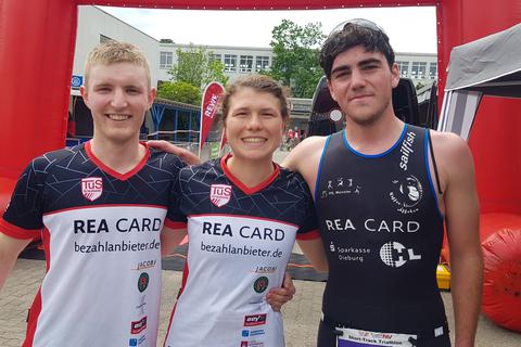 Deutscher Hochschulmeister im Team-Relay für die TU Darmstadt, von links: Oliver Quintel, Maike Baldus, Julian Becker. Foto: udo Döring