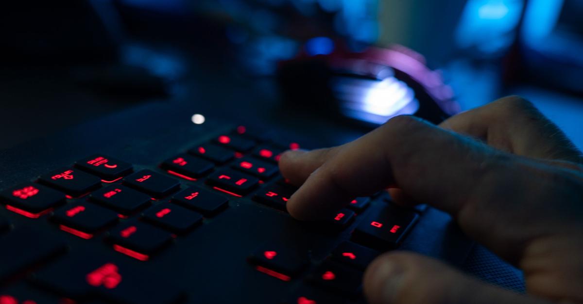 Blogs, Onlineshops: Gravierende Sicherheitslücke bedroht Millionen ...