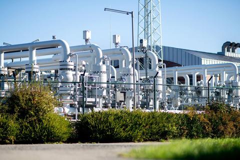 Im niedersächsischen Elsfleth wird Gas gespeichert. © Hauke-Christian Dittrich/dpa