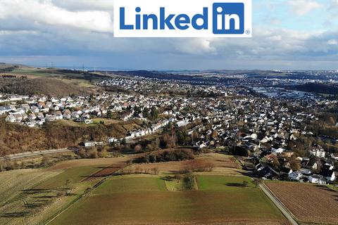 Weitblick über Aßlar nach Wetzlar: Folgen Sie mittelhessen.de jetzt auch auf LinkedIn.